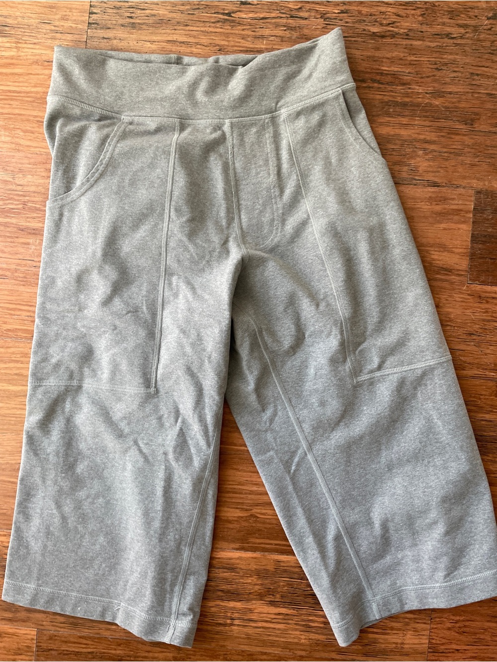 Lulu Grey Wide-Leg Active Shorts
